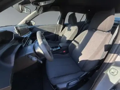 Photo 23 Peugeot 2008  e- 136ch Style