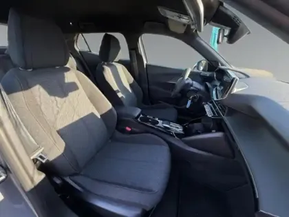 Photo 29 Peugeot 2008  e- 136ch Style