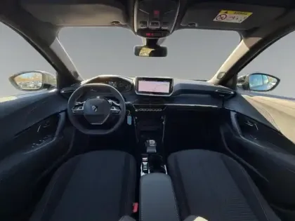 Photo 24 Peugeot 2008  e- 136ch Style