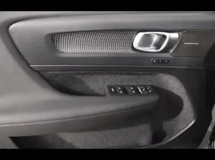 Photo 8 Volvo Xc40  B3 163ch Ultra DCT 7