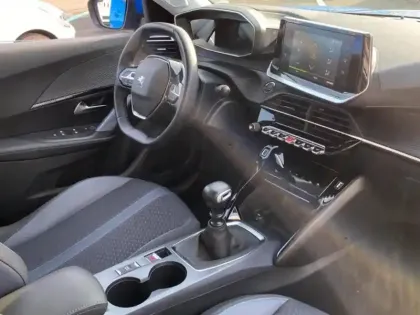 Photo 22 Peugeot 2008  1.2 PureTech 100ch S&S Allure