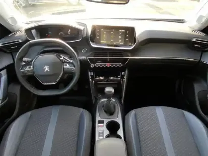 Photo 23 Peugeot 2008  1.2 PureTech 100ch S&S Allure