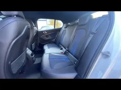 Photo 10 BMW Serie 1 Série 1 118iA 136ch M Sport DKG7