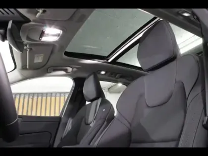 Photo 24 Volvo Xc60  T6 Hybride Rechargeable 350ch Plus Style Dark Geartronic 8 AWD