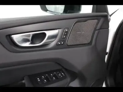 Photo 22 Volvo Xc60  T6 Hybride Rechargeable 350ch Plus Style Dark Geartronic 8 AWD