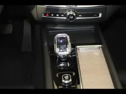 Photo 42 Volvo Xc60  T6 Hybride Rechargeable 350ch Plus Style Dark Geartronic 8 AWD