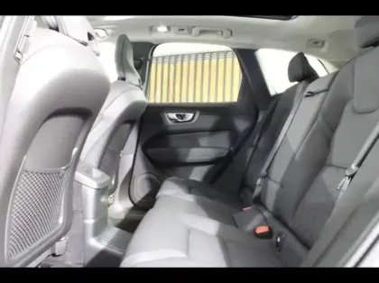 Photo 27 Volvo Xc60  T6 Hybride Rechargeable 350ch Plus Style Dark Geartronic 8 AWD