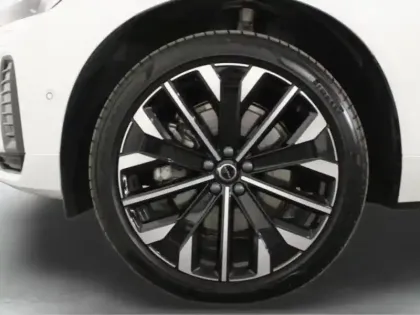 Photo 37 Volvo Xc60  T6 Hybride Rechargeable 350ch Plus Style Dark Geartronic 8 AWD