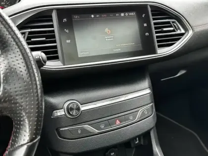 Photo 10 Peugeot 308  SW 1.2 PureTech 130ch E6.c S&S GT Line EAT8