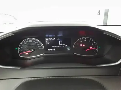 Photo 9 Peugeot 208  PureTech 75 S&S BVM5