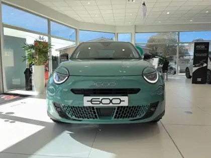 Photo 52 Fiat 600 e 54 kWh 156 ch