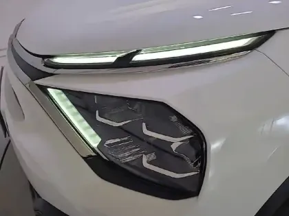 Photo 15 Citroën C4  BlueHDi 130 EAT8