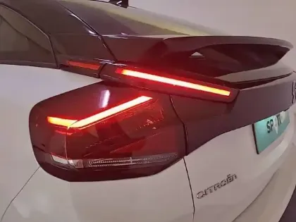 Photo 16 Citroën C4  BlueHDi 130 EAT8