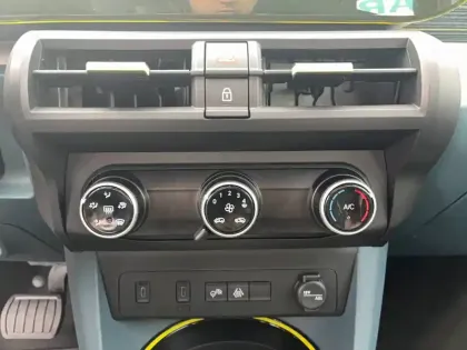 Photo 19 Fiat Grande Panda  e 83ch