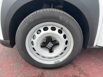 Photo 8 Fiat Grande Panda  e 83ch