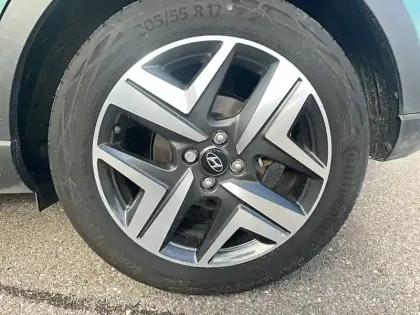 Photo 23 Hyundai Bayon  1.0 T-GDi 100 DCT-7 Hybrid 48V