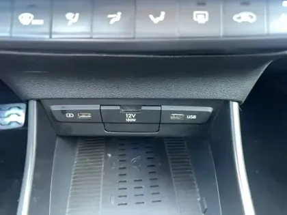 Photo 16 Hyundai Bayon  1.0 T-GDi 100 DCT-7 Hybrid 48V