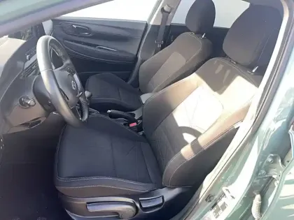 Photo 7 Hyundai Bayon  1.0 T-GDi 100 DCT-7 Hybrid 48V