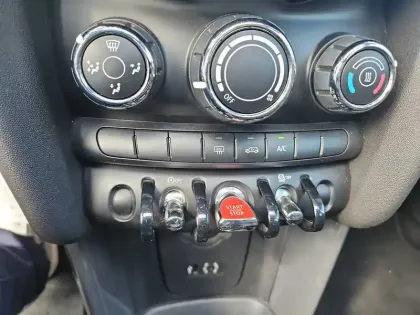 Photo 22 Mini Mini Hatch 5 Portes One D 95 ch