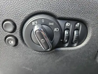 Photo 16 Mini Mini Hatch 5 Portes One D 95 ch