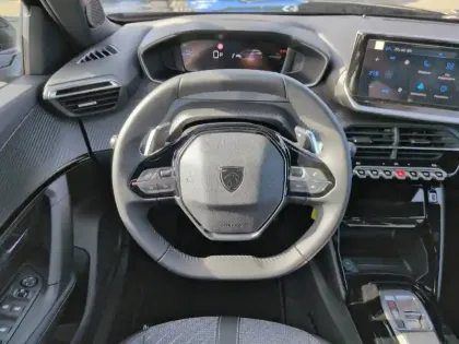 Photo 28 Peugeot 2008  Hybrid 145 e-DCS6