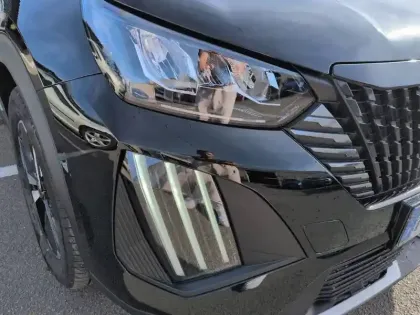 Photo 35 Peugeot 2008  Hybrid 145 e-DCS6