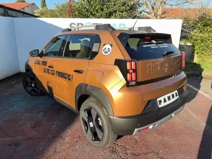 Photo 12 Fiat Grande Panda  T-Gen 3 1.2 Hybrid Turbo 110ch eDCT6