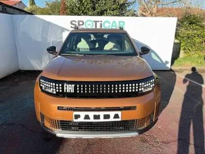 Photo 2 Fiat Grande Panda  T-Gen 3 1.2 Hybrid Turbo 110ch eDCT6