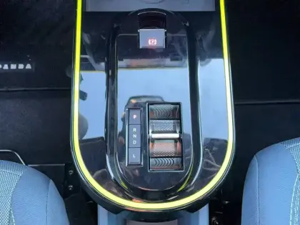 Photo 21 Fiat Grande Panda  T-Gen 3 1.2 Hybrid Turbo 110ch eDCT6