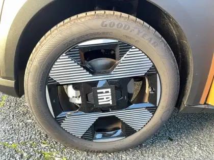 Photo 27 Fiat Grande Panda  T-Gen 3 1.2 Hybrid Turbo 110ch eDCT6