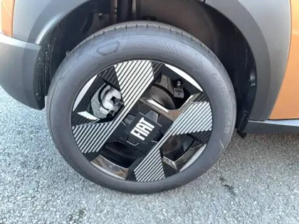 Photo 29 Fiat Grande Panda  T-Gen 3 1.2 Hybrid Turbo 110ch eDCT6