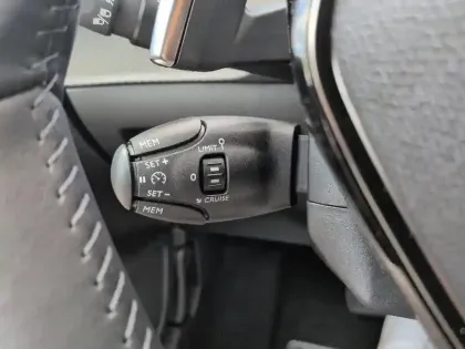 Photo 39 Peugeot 208  Hybrid 110 e-DCS6