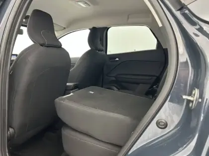 Photo 35 Renault Captur  E-Tech full hybrid 145