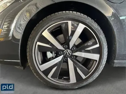 Photo 18 Volkswagen Golf  1.5 eHybrid 204 DSG6