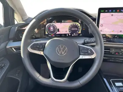 Photo 15 Volkswagen Golf  1.5 eHybrid 204 DSG6