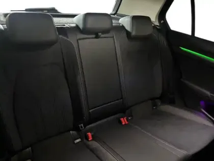 Photo 33 Volkswagen Golf  1.5 eHybrid 204 DSG6