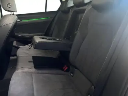 Photo 29 Volkswagen Golf  1.5 eHybrid 204 DSG6