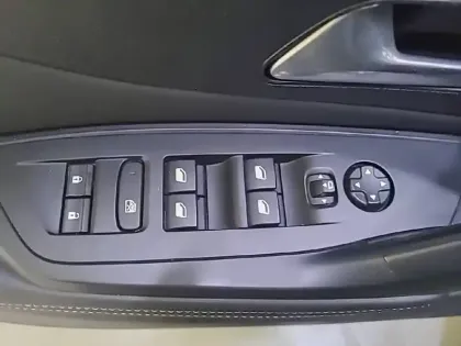 Photo 51 Peugeot 308  PHEV 180 e-EAT8