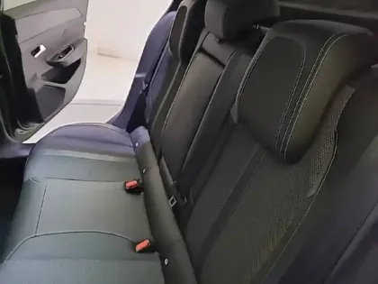 Photo 31 Peugeot 308  PHEV 180 e-EAT8