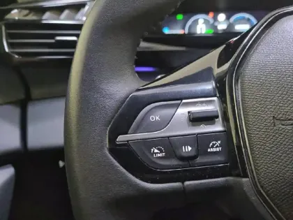 Photo 48 Peugeot 308  PHEV 180 e-EAT8