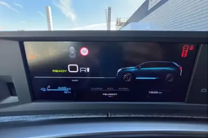 Photo 74 Peugeot 5008  Electrique 73 kWh 210 ch