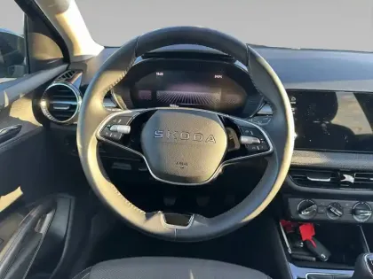 Photo 11 Skoda Fabia  1.0 TSI 95 ch EVO 2 BVM5