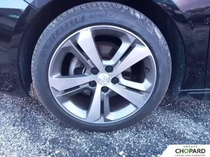 Photo 11 Peugeot 308  PureTech 130ch S&S EAT8