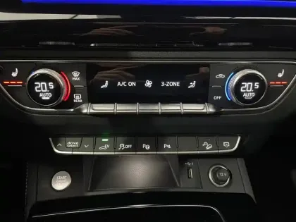 Photo 95 Audi Q5  Sportback 55 TFSIe 367 S tronic 7 Quattro