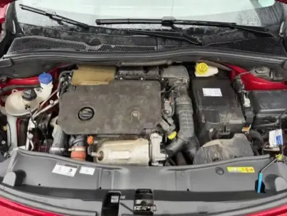 Photo 16 Peugeot 2008  BlueHDi 100ch S&S BVM5