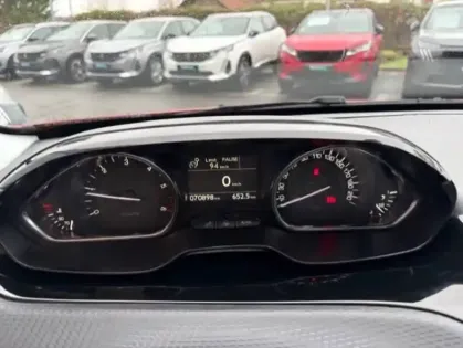 Photo 14 Peugeot 2008  BlueHDi 100ch S&S BVM5