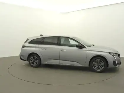 Photo 25 Peugeot 308  SW PureTech 130ch S&S BVM6