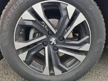 Photo 10 Peugeot 2008  PureTech 130 S&S EAT8