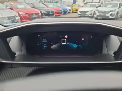 Photo 14 Peugeot 2008  PureTech 130 S&S EAT8