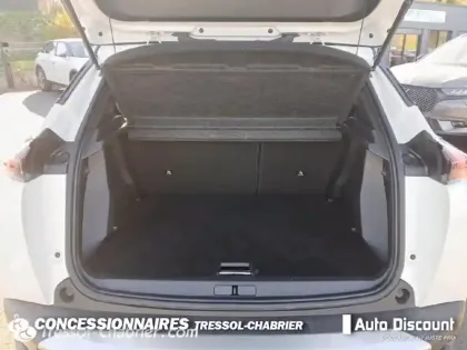 Photo 7 Peugeot 2008  BlueHDi 100 S&S BVM6 GT Line